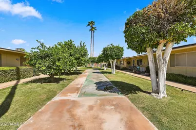 10915 W Santa Fe Drive, Sun City, AZ 85351 - Photo 30