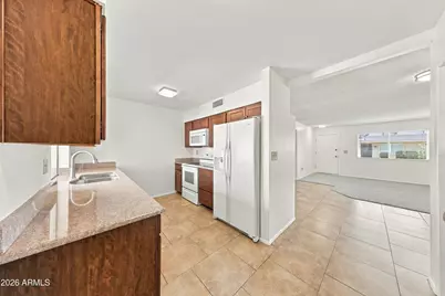 10915 W Santa Fe Drive, Sun City, AZ 85351 - Photo 8