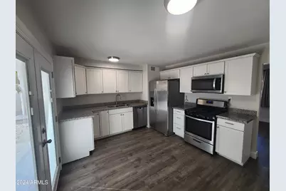 11231 W Montana Avenue, Youngtown, AZ 85363 - Photo 2