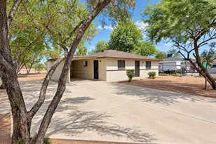 3841 N 63rd Dr, Phoenix, AZ 85033 - Photo 1