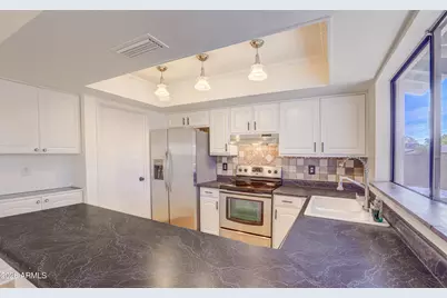 18652 N 12th Avenue, Phoenix, AZ 85027 - Photo 14