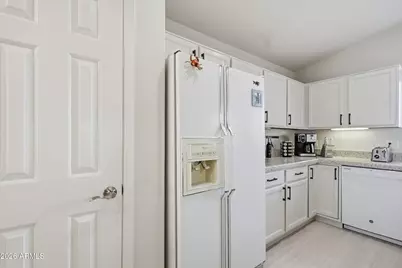 11666 W Yucca Court, Surprise, AZ 85378 - Photo 12
