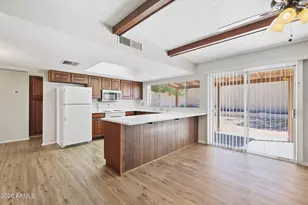 852 E Acapulco Ln, Phoenix, AZ 85022 - Photo 10