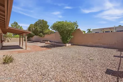 852 E Acapulco Lane, Phoenix, AZ 85022 - Photo 2