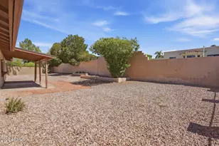 852 E Acapulco Ln, Phoenix, AZ 85022 - Photo 2