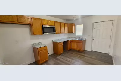 2602 E Southgate Avenue #1, Phoenix, AZ 85040 - Photo 4