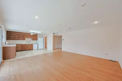 4837 N 81st Avenue, Phoenix, AZ 85033 - Photo 14