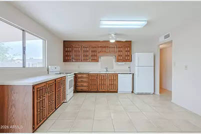 4837 N 81st Avenue, Phoenix, AZ 85033 - Photo 8
