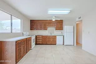 4837 N 81st Ave, Phoenix, AZ 85033 - Photo 8