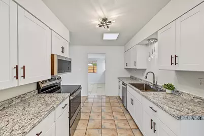 12214 N Augusta Drive, Sun City, AZ 85351 - Photo 12