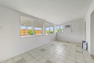 12214 N Augusta Drive, Sun City, AZ 85351 - Photo 8