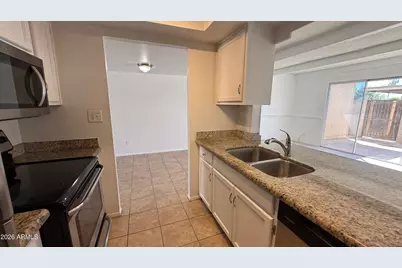 5701 N 44th Avenue, Glendale, AZ 85301 - Photo 6