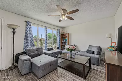 2512 N 48th Drive N, Phoenix, AZ 85035 - Photo 6