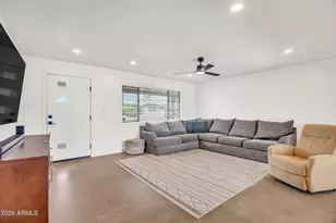 1225 E Seldon Ln, Phoenix, AZ 85020 - Photo 10