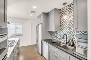 1225 E Seldon Ln, Phoenix, AZ 85020 - Photo 4