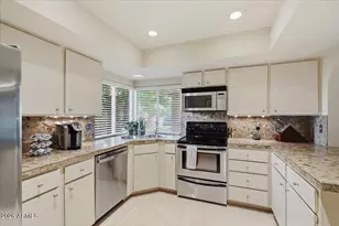 1001 E Aire Libre Ave, Phoenix, AZ 85022 - Photo 6