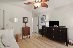 1001 E Aire Libre Ave, Phoenix, AZ 85022 - Photo 16