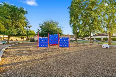 1001 E Aire Libre Avenue, Phoenix, AZ 85022 - Photo 30