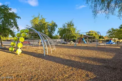 1001 E Aire Libre Avenue, Phoenix, AZ 85022 - Photo 28