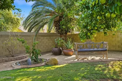 1001 E Aire Libre Avenue, Phoenix, AZ 85022 - Photo 22