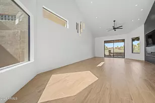 4024 E Paradise Dr, Phoenix, AZ 85028 - Photo 8