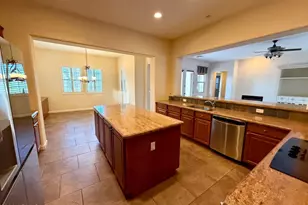 12435 W Red Hawk Dr, Peoria, AZ 85383 - Photo 6