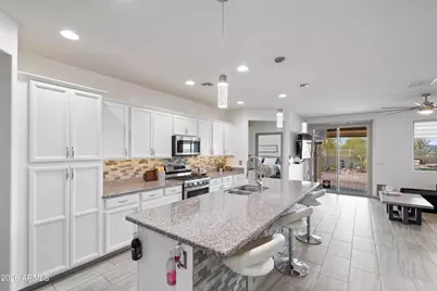17452 W Spring Drive, Goodyear, AZ 85338 - Photo 8