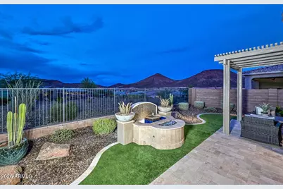 13216 W Horsetail Trail, Peoria, AZ 85383 - Photo 2