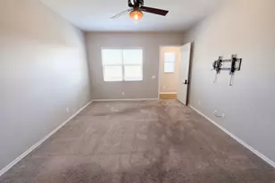 4511 N 93rd Dr, Phoenix, AZ 85037 - Photo 4