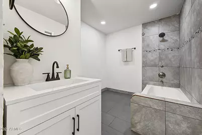 8221 N 31st Avenue, Phoenix, AZ 85051 - Photo 22