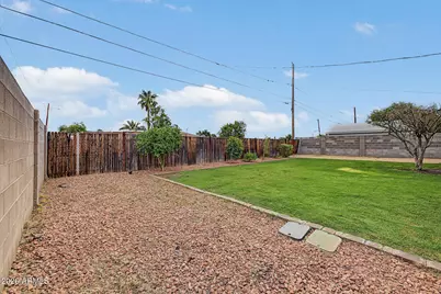 8221 N 31st Avenue, Phoenix, AZ 85051 - Photo 26