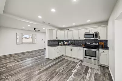 8221 N 31st Avenue, Phoenix, AZ 85051 - Photo 8