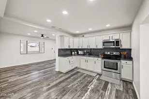 8221 N 31st Ave, Phoenix, AZ 85051 - Photo 8