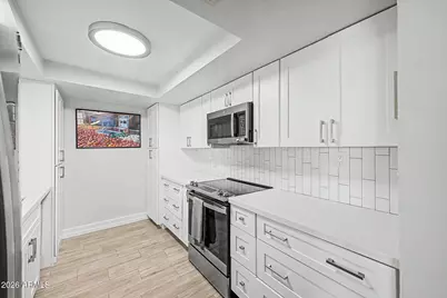 3825 E Camelback Road #122, Phoenix, AZ 85018 - Photo 4
