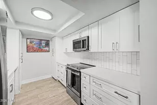 3825 E Camelback Rd, Phoenix, AZ 85018 - Photo 4