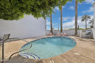385 W Pierson St, Phoenix, AZ 85013 - Photo 38