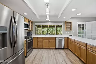 9601 N 35th Pl, Phoenix, AZ 85028 - Photo 10