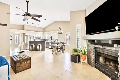 19048 N 6th Drive, Phoenix, AZ 85027 - Photo 6