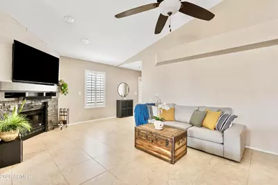 19048 N 6th Drive, Phoenix, AZ 85027 - Photo 4