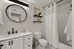 8580 E Indian School Rd, Scottsdale, AZ 85251 - Photo 26