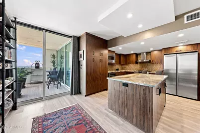 2323 N Central Avenue #1804, Phoenix, AZ 85004 - Photo 4