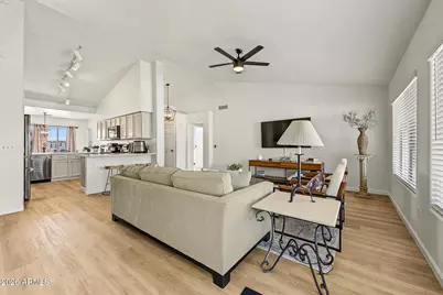 1530 E San Tan Street, Chandler, AZ 85225 - Photo 8