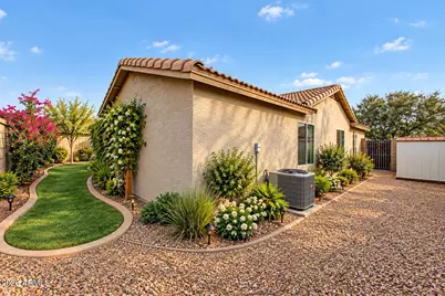 725 E Long Avenue, Buckeye, AZ 85326 - Photo 32