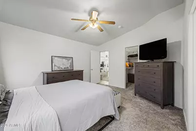 725 E Long Avenue, Buckeye, AZ 85326 - Photo 16