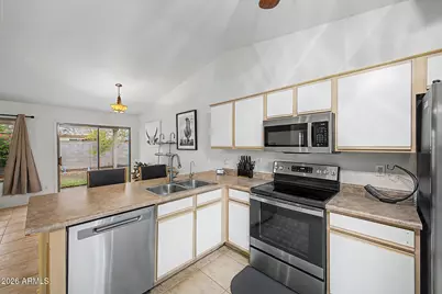 725 E Long Avenue, Buckeye, AZ 85326 - Photo 12