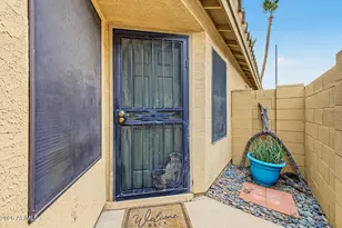 3357 E Blackhawk Dr, Phoenix, AZ 85050 - Photo 4