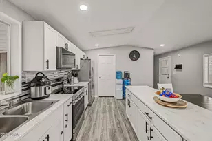 156 N Hawes Rd, Mesa, AZ 85207 - Photo 8