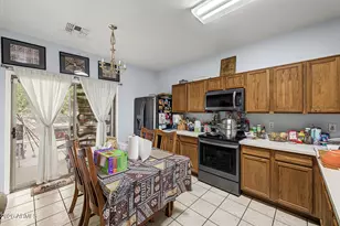 2424 W Romley Rd, Phoenix, AZ 85041 - Photo 10