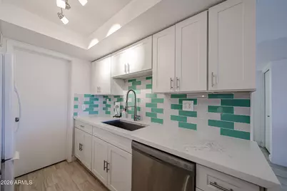 11032 N 28th Drive #303, Phoenix, AZ 85029 - Photo 4