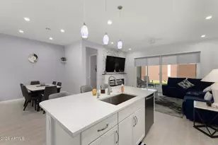 10240 W Lone Cactus Dr, Peoria, AZ 85382 - Photo 16